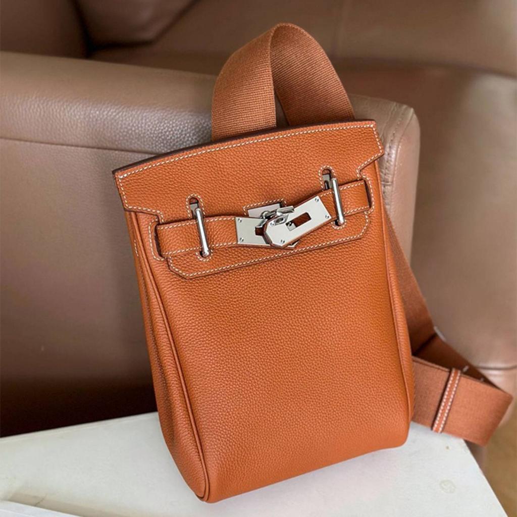 Women Layer Sling Crossbody Bag, Trendy Turn Lock Chest Bag,Adjustable Shoulder,Small Bucket Purse with Inner Pocket for Daily Work Travel Outdoor Use