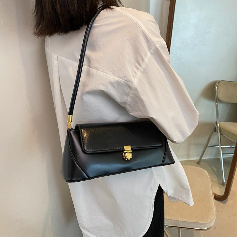 Fashion autumn baguette bag 2025 new trendy niche design armpit bag high-end versatile shoulder bag women's bag