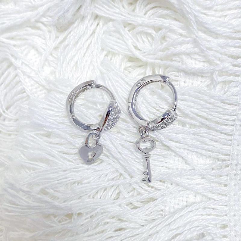 Bao Yi Long S925 Silver Interlocking Hoop Earrings - Elegant Women's Luxury Design