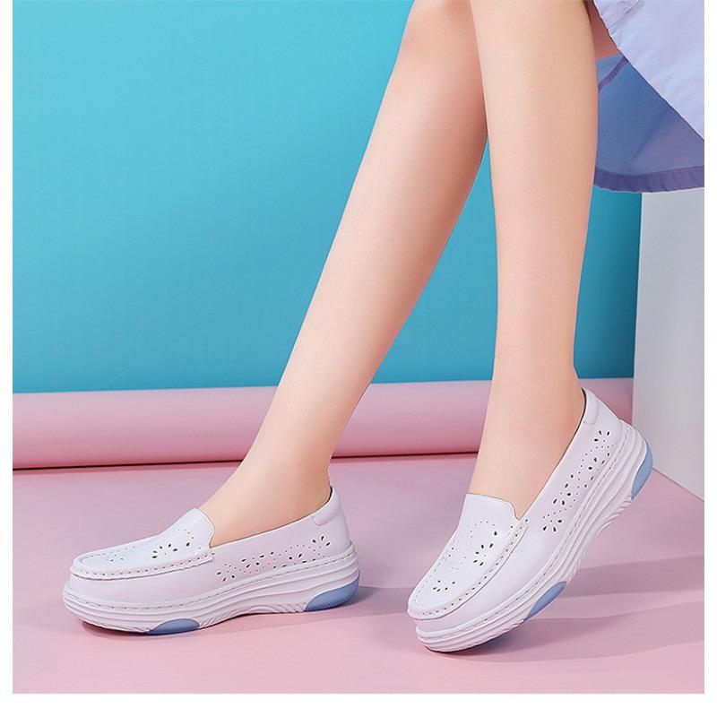 Nurse Shoes for Women with Soft Sole, Breathable Flat Bottom, Thick Sole, Anti Slip, Autumn and Winter Medical Work Shoes with Added Fleece
