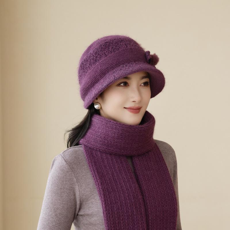 Korean version autumn and winter hat women's velvet ear protection warm versatile wool hat temperament mother hat fashion knitted hat