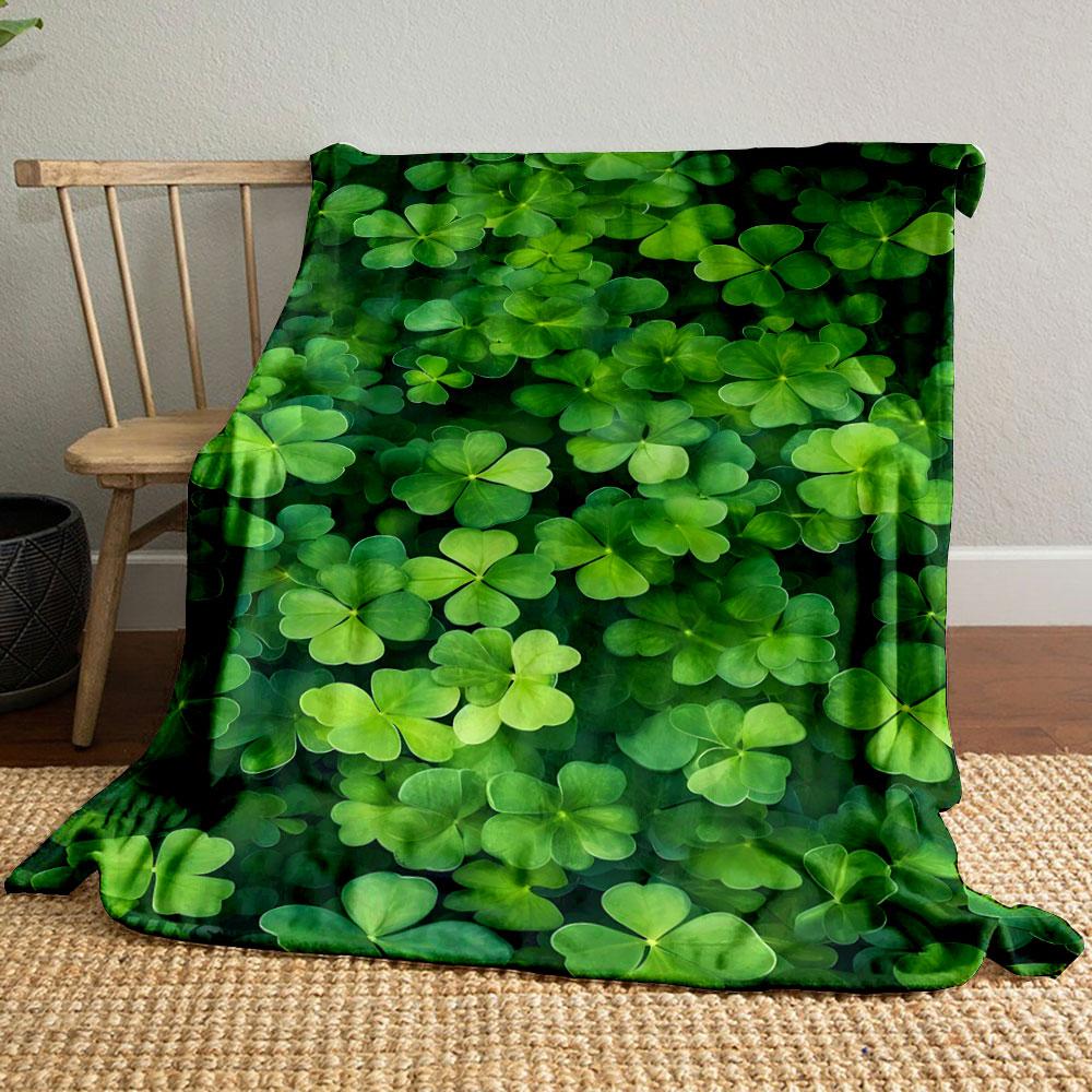 Green Clover Pattern Blanket Patterned Blanket, Flannel, Suitable for All Seasons, Home Decor, Warm and Cozy