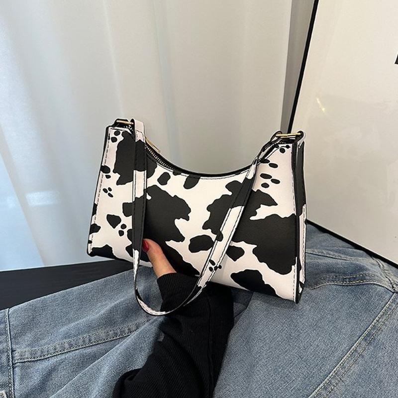 Women's Underarm Bags Autumn and Wibnter Trendy Shoulder Bag Cute Simple Handbags and Purses Female Travel Small Totes