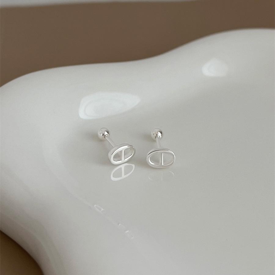 S925 sterling silver pig nose stud earrings feel versatile, simple niche design hollow exquisite earbone stud earrings