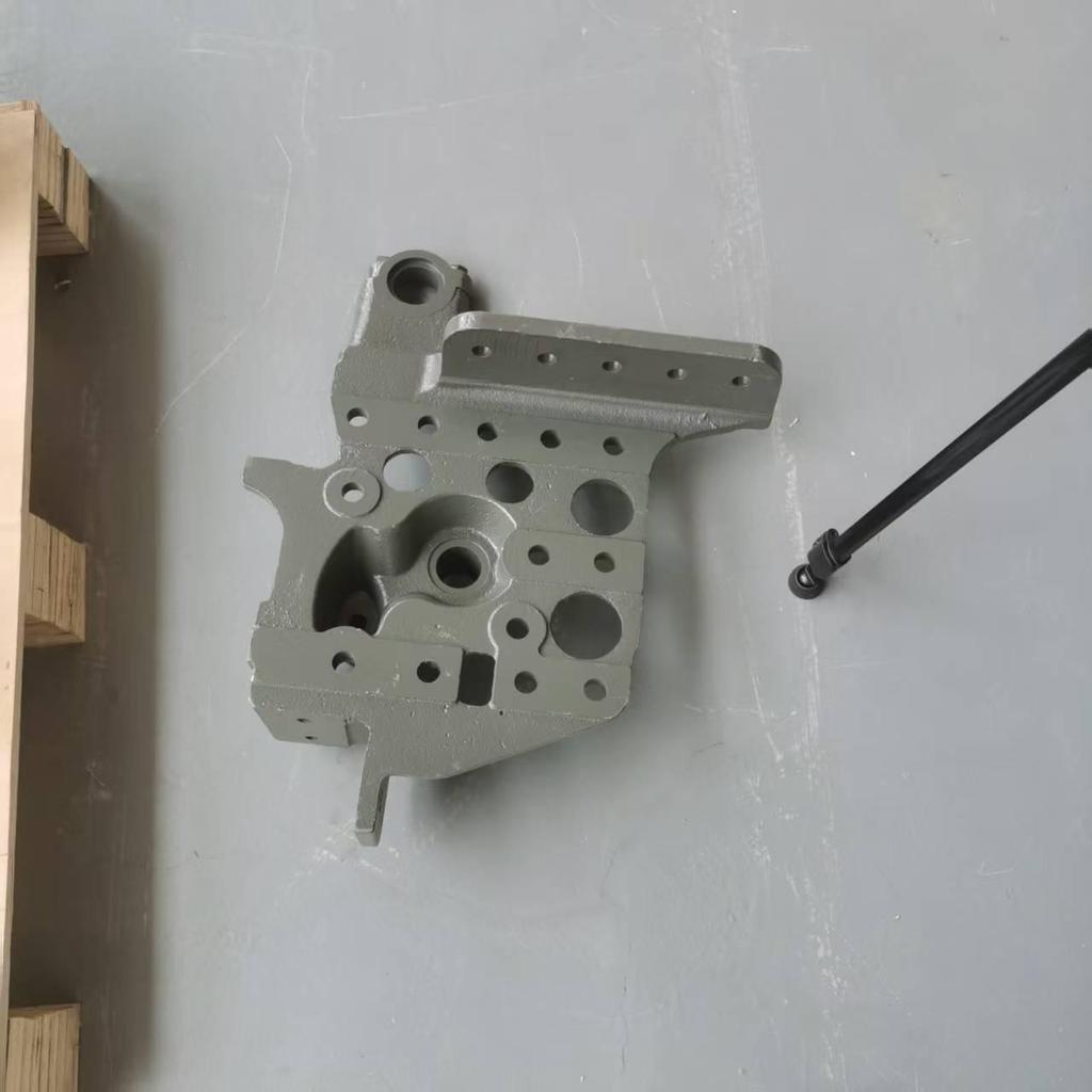 Howo 380 Front Tipper 336 Pivot Shaft Cast Steel Bracket Seat Accessories