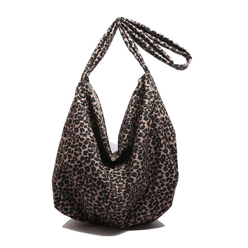 Contemporary Black And Brown Leopard Print Tote Bag Featuring Polyester Lining кофейный