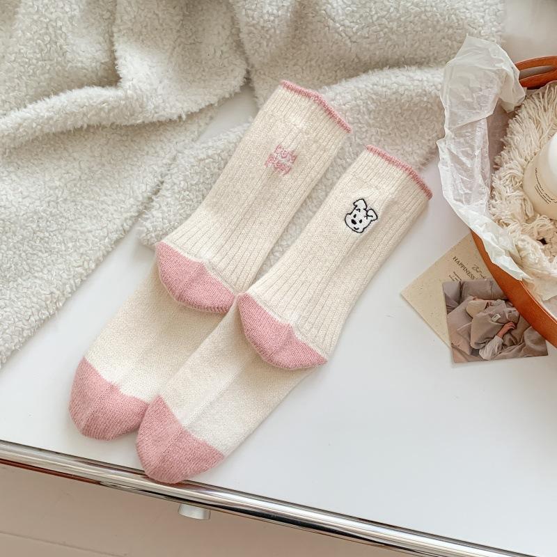 Ladies Autumn Winter Thickened Warm Cartoon Dog Embroidered AB Style Wool Tube Stack Socks
