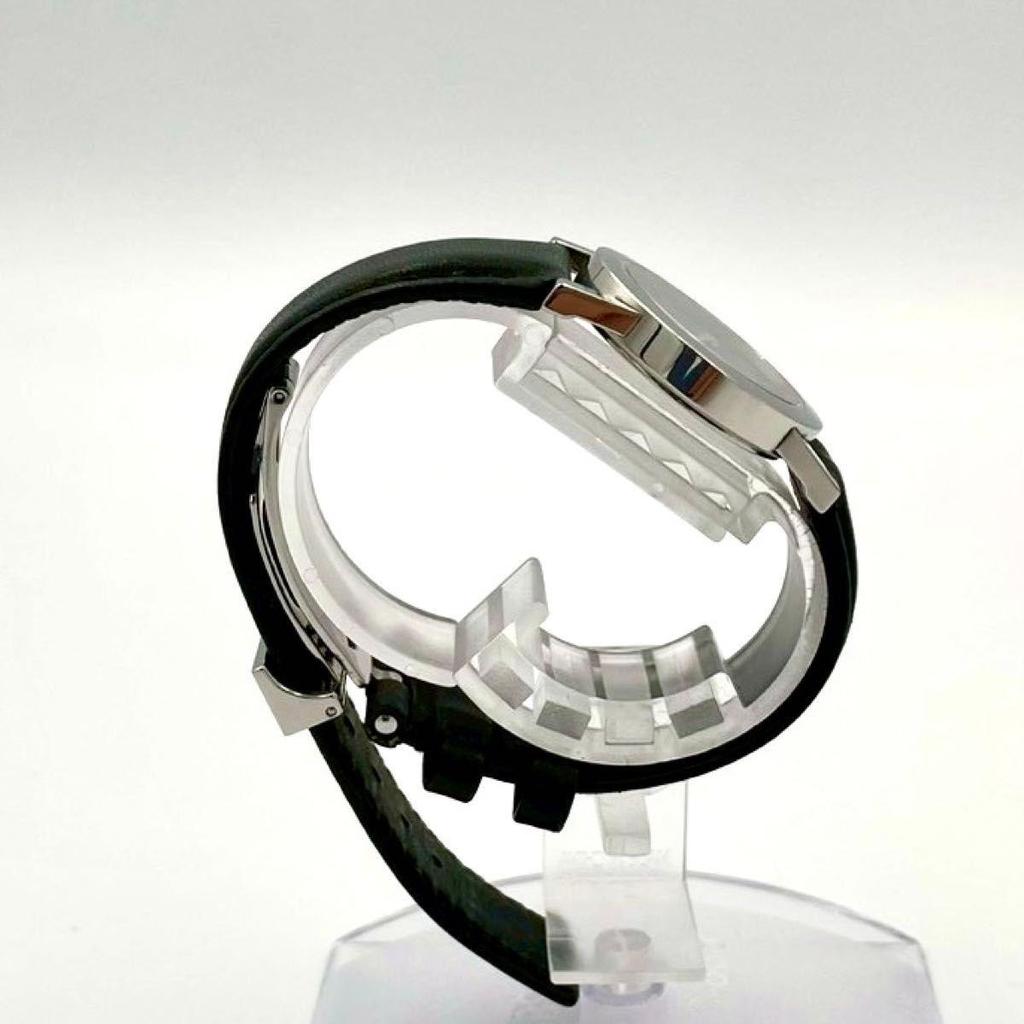 Used 951 New Battery GUCCI 5200L Date Watch Quartz Black Dial Leather Belt Ladies Round