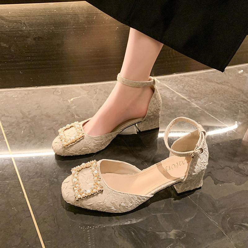 

Сяосянфэн Босоножки с закрытым носком Женские 2025 Лето Новые Толстый каблук Ремешок на одно слово Одинарная обувь Женские Темпераментные Высокие каблуки 40 бежевый