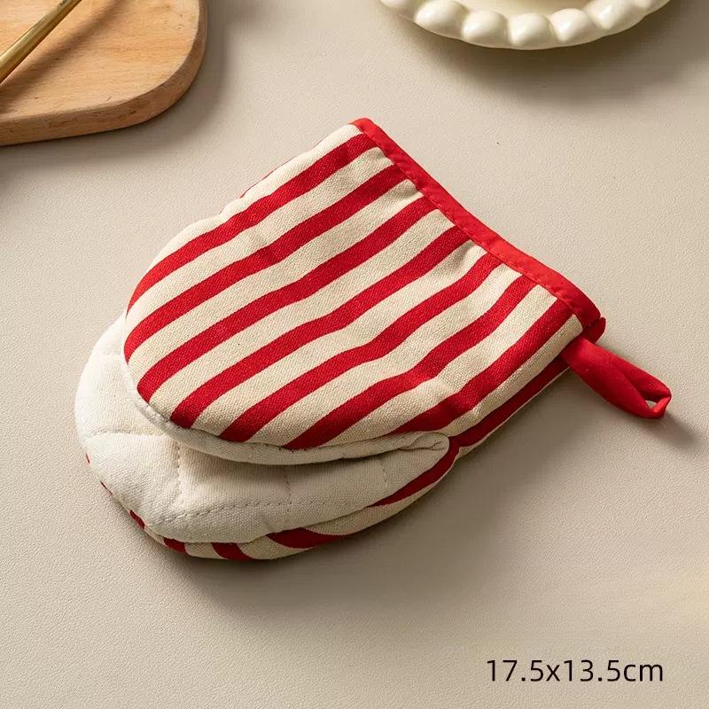 Style Polka Dot Heat-Resistant Oven Mitts for Home Use,Japanese Microwave Safe Gloves  kitchen gloves  heat resistant gloves