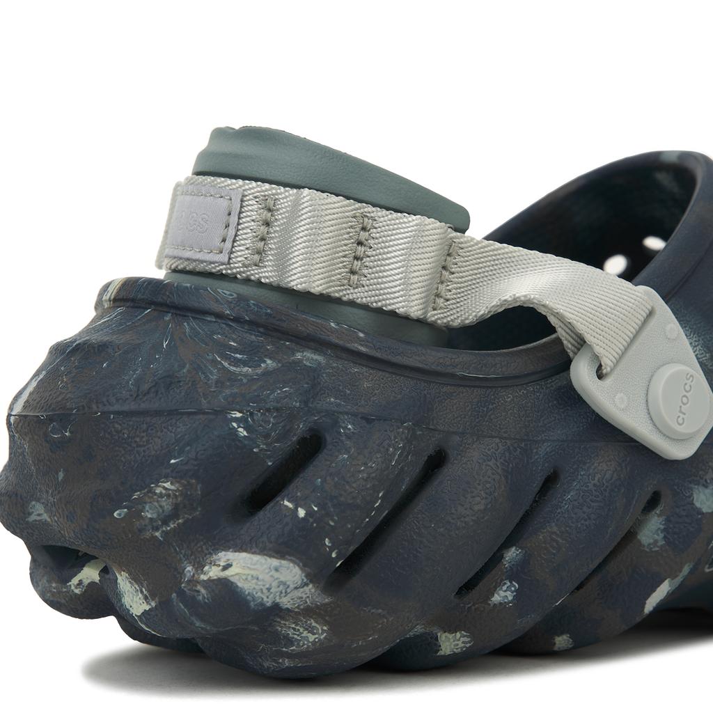 Crocs Zoccoli Leggeri Traspiranti con Motivo Marmo Calzature Unisex Blu Profondo 208454-0LE