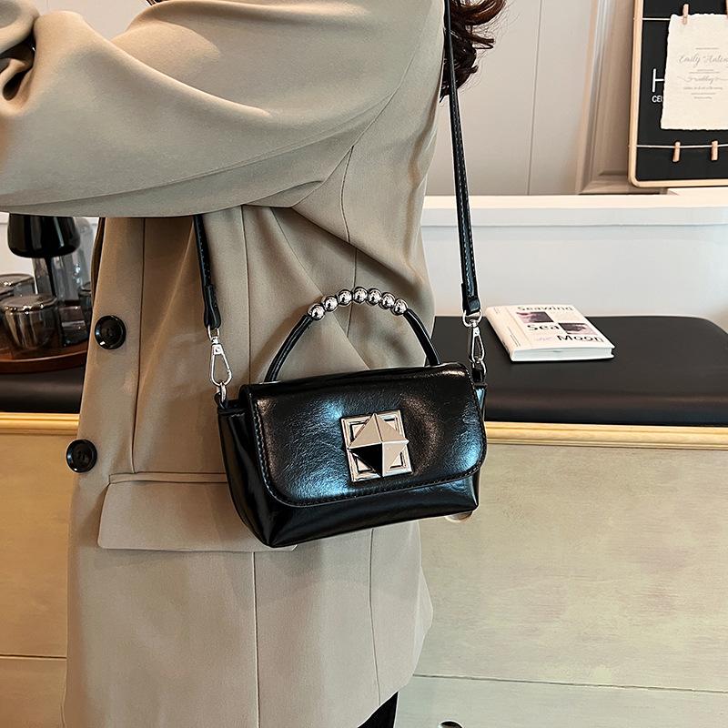 Shoulder Bag New Fashion Women's Messenger Bag Versatile Small Square Bag Handbag