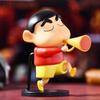 Crayon Shin-chan Instrument Muzyczny Tajemnicze Pudełko Figurka Zabawka - Anime Ozdoba na Biurko Prezent.