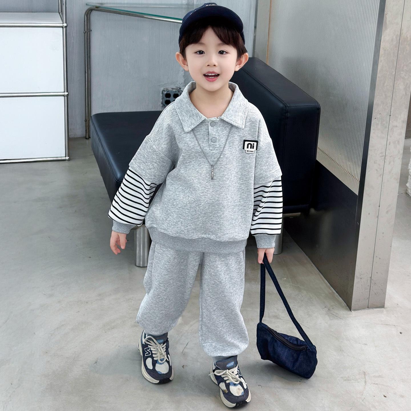 

Boys 2025 Autumn Polo & Sweatshirt Set - 2-Piece Fashion Outfit 130 cm серый