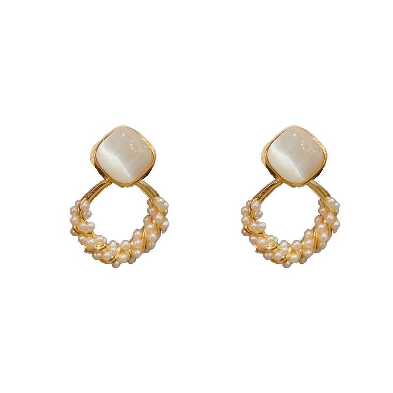 Silbernadel-Ohrstecker - Elegante und luxuriöse Damen-Ohrstecker im High-End-Stil mit einem retro-neuen Design.