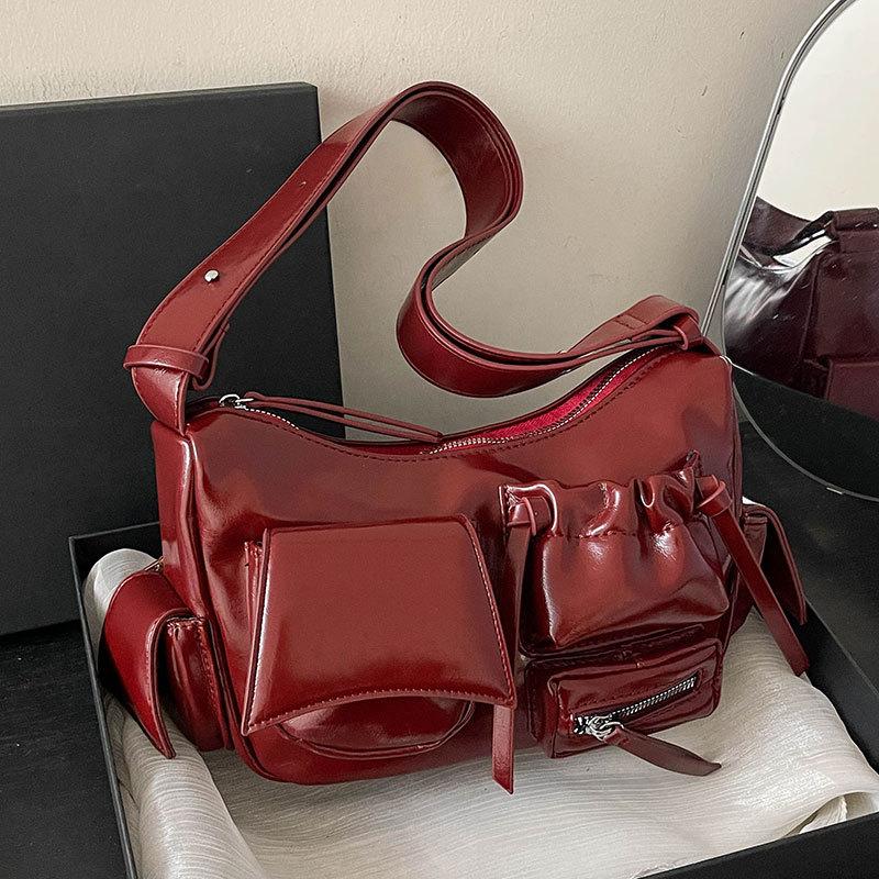Retro locomotive style casual texture underarm bag personalized versatile oil wax leather messenger women's bag