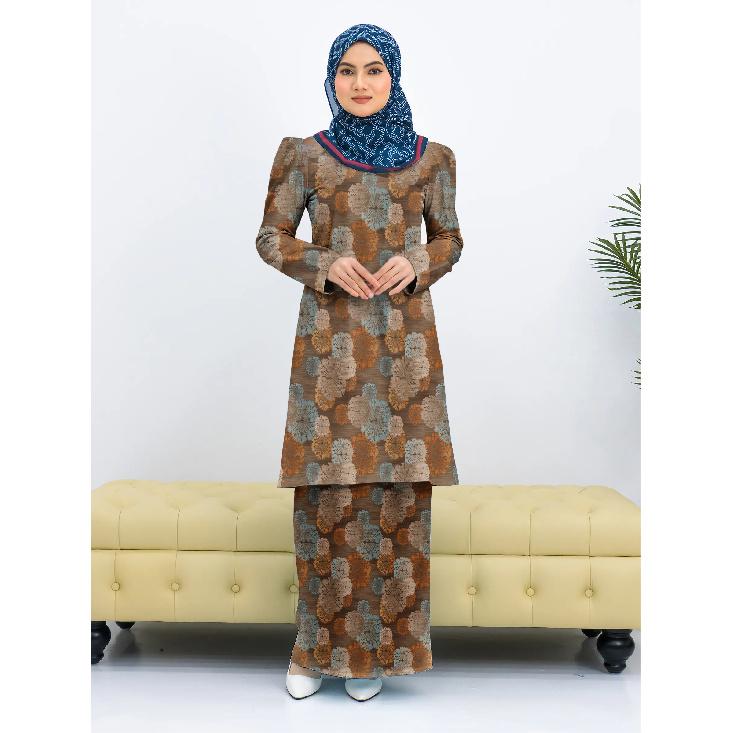 Fashion traditional clothing purple imitation lace print rendering floral Kurang Pahang ladies Muslim suit comfortable and elegant ladies two piece