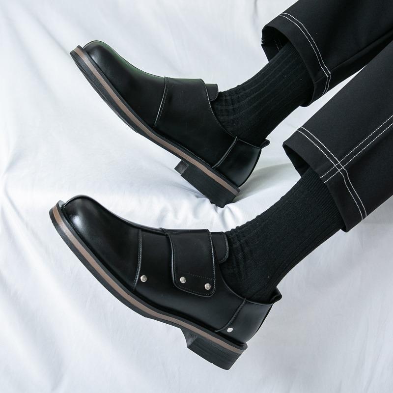 Fashion New comfortable daily office walking shoes with a button-up design  soft sole and a fashionable solid-colored men's casual shoes