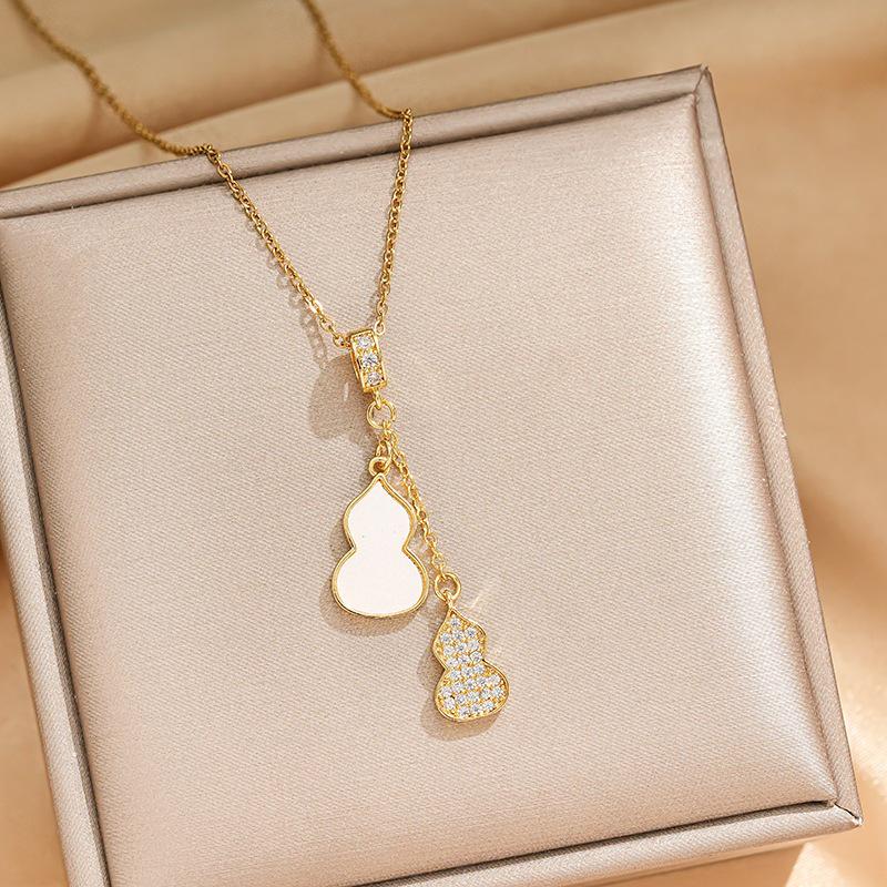 Japanese & Korean Minimalist Gourd Pendant Necklace - High-End, Trendy Women's Collarbone Chain Jewelry