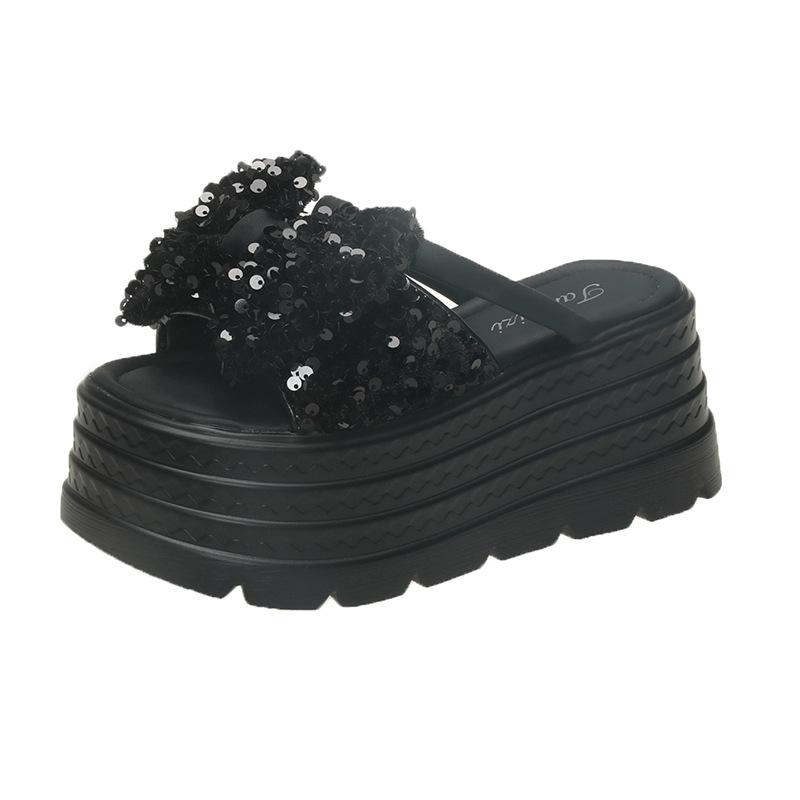 Новий жіночий верхній одяг на товстій підошві з паєтками, літня мода, нові модні пляжні прохолодні шльопанці з круглим носком