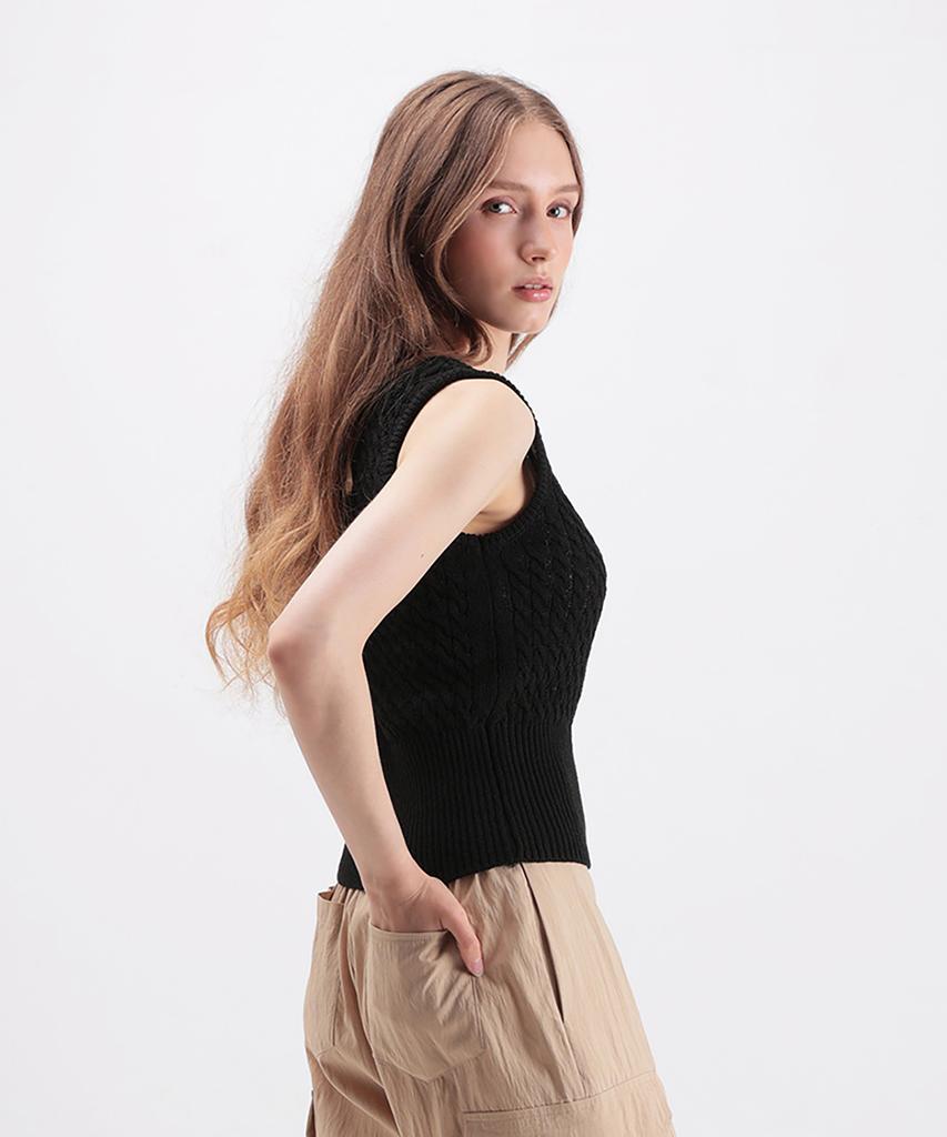 WHEN YOU MOVE Silver Logo Cable Knit Vest Black