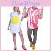 Disfraz de pareja de Halloween con huevos y tocino, con material compuesto para cosplay y representaciones teatrales.