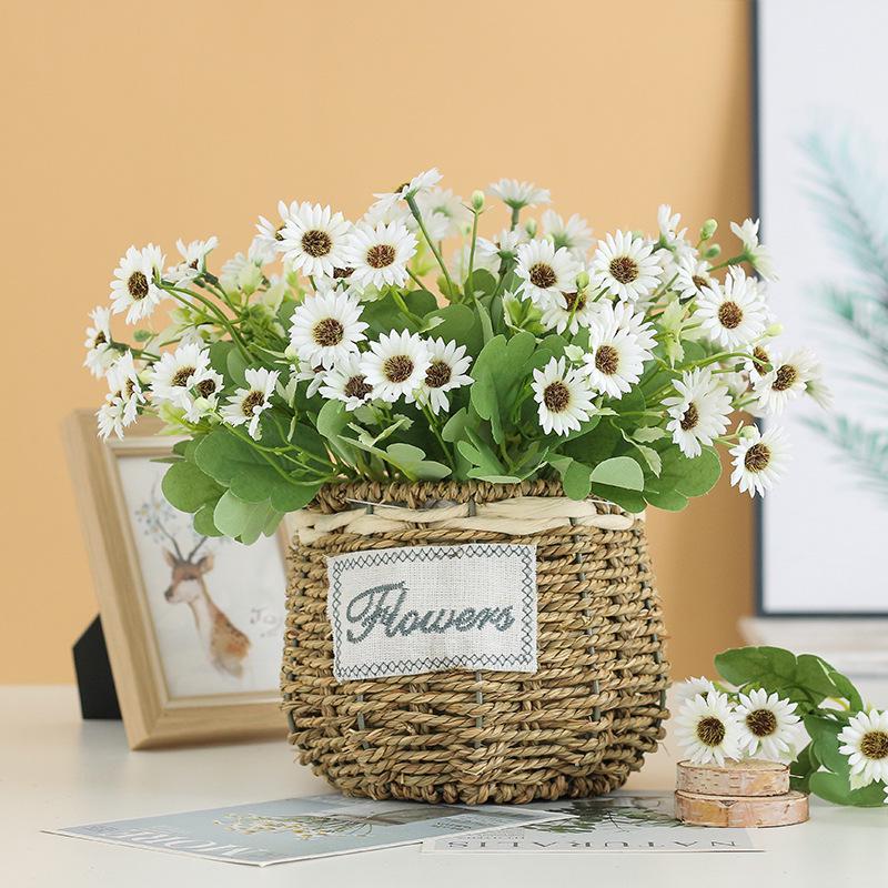 Handheld Flower Basket for Fresh & Dried Flowers, Woven with Willow, Rattan & Straw - Perfect for Flower Arrangement or Picnic