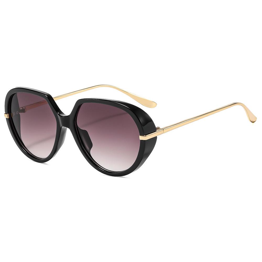 Chic Oversized Sunglasses with UV Protection – Trendy High-End Street Style
