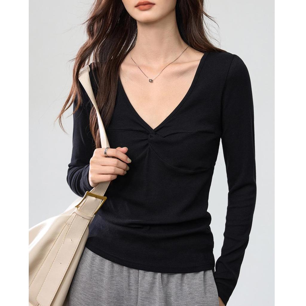 Yuke Seide Tief V-Ausschnitt Twist Langarm T-Shirt – Damen Herbstrot Top