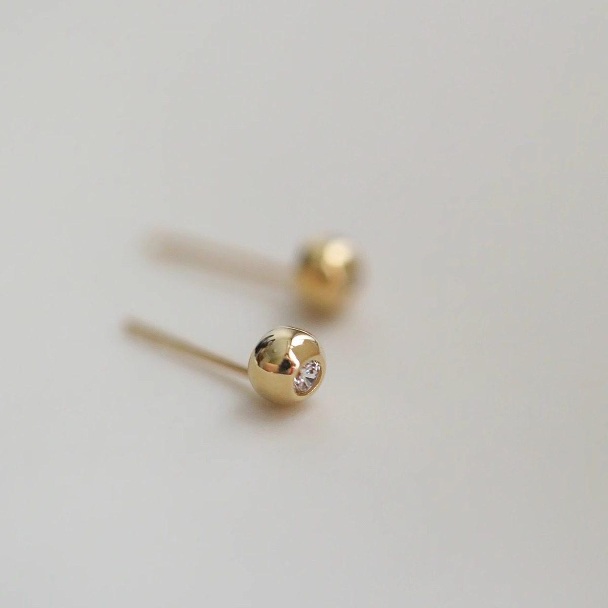 14K Gold-Plated Sterling Silver Zircon Little Light Bulb Stud Earrings 14K Gold Pair (with Earring Backs)