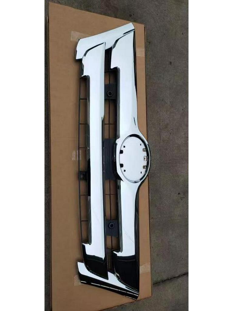 Electroplated Grille for HINO300 Truck Radiator - Modified Car Accessory