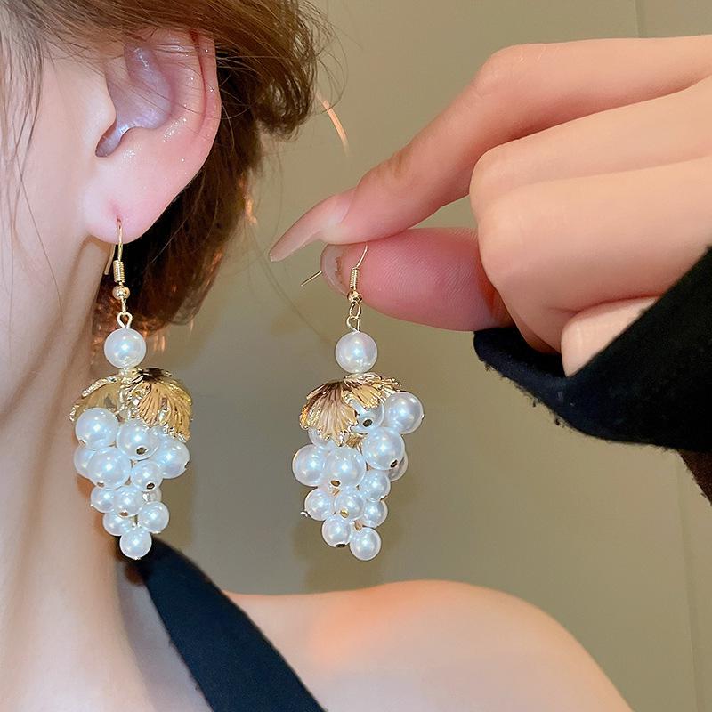 

Геометрические серьги с серебряными иглами, стразами и жемчугом - Элегантный французский ретро-стиль