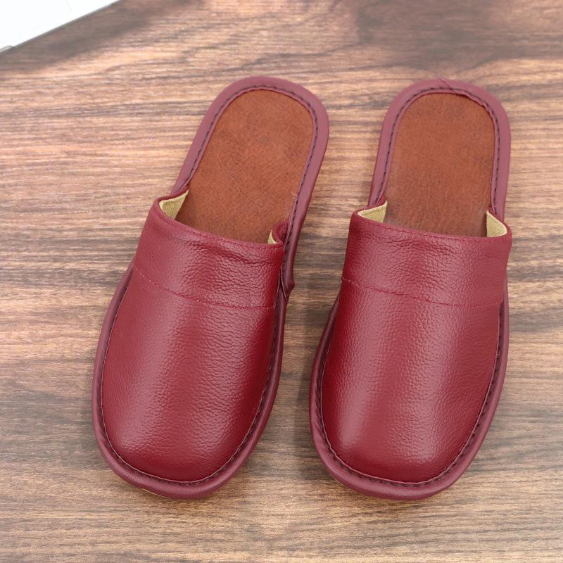 Closed-Toe Cowhide Slippers with Thickened Non-Slip Sole for All Seasons