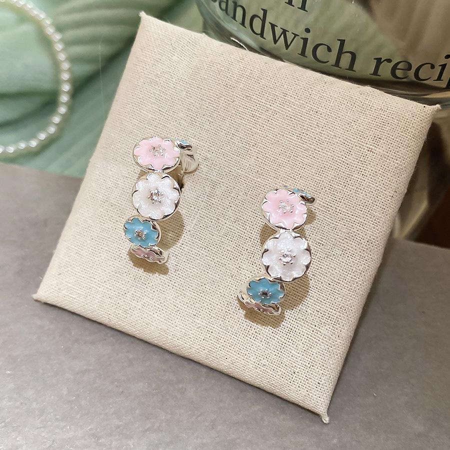 

2026 New Drip-Glaze Hoop Earrings for Women C Shape Flower Geometric Earrings Buckle Sweet Cute Banquet Daily Wear Jewelry Gifts