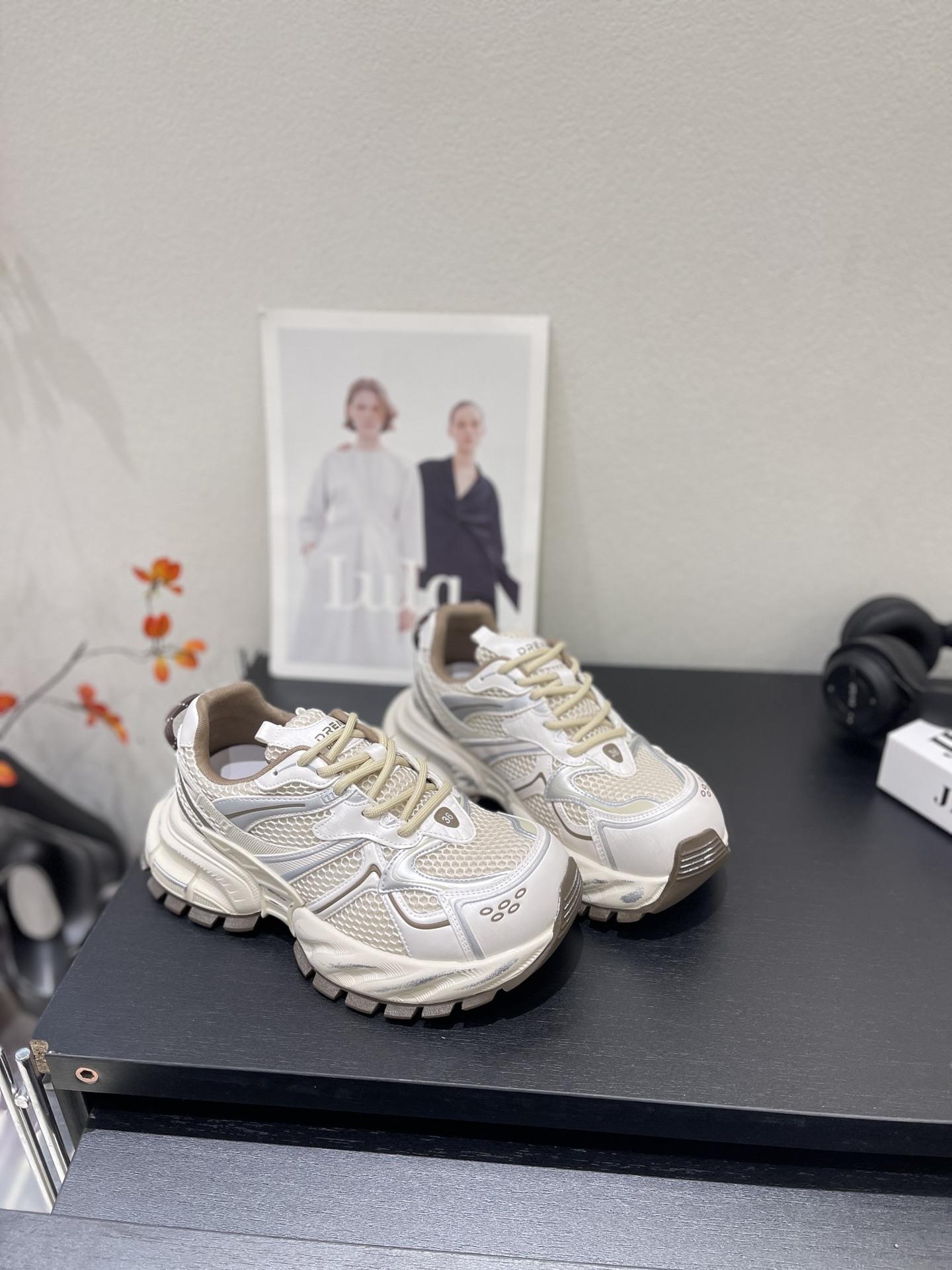 

Leather Daddy Shoes Women s 2025 New Autumn Breathable Fashion Versatile Sports Casual Shoes Women s Thick-soled Lightweight Trendy 35