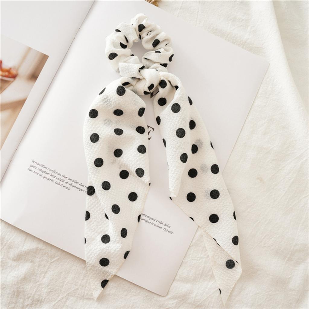 Floral Fabric Scrunchie Hair Tie with Long Ribbon Bow Lightweight Elastic Hair Accessory for Women and Girls Suitable for Various Hairstyles
