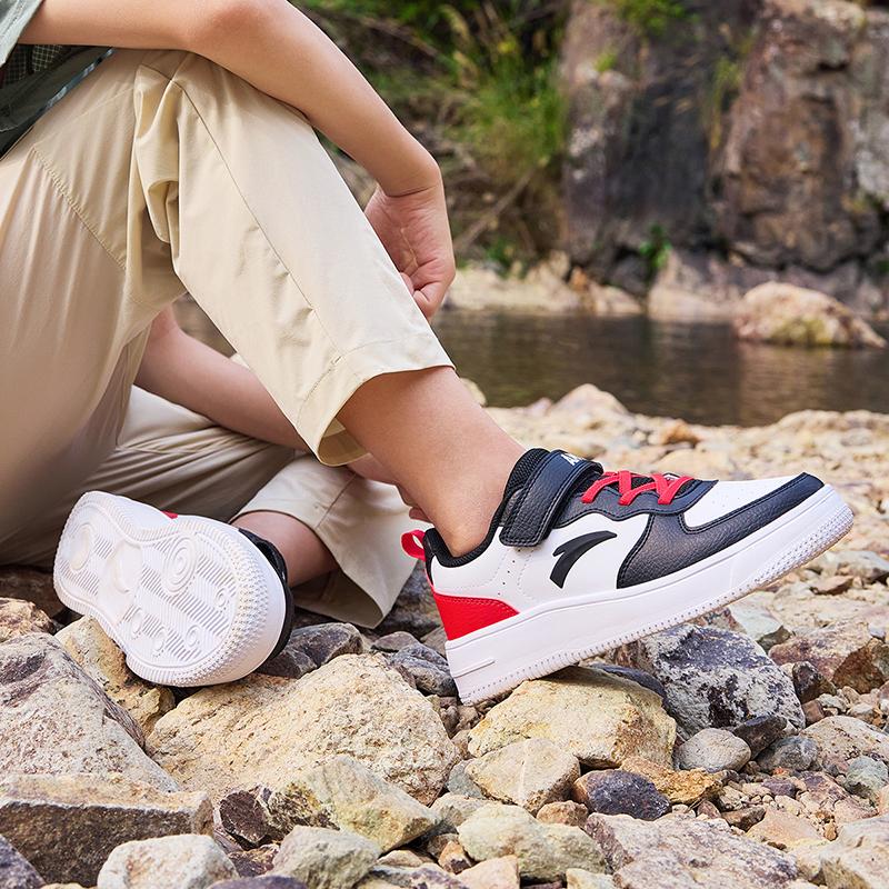 Anta Comfortable Versatile Anti-Kick Low-Top Kids Skate Shoes Kids Sneakers Black White Red A332338063J-3