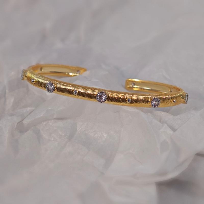 Italian Cloth Qi Latti Brushed Craft Hollow Four-Leaf Clover Diamond Bracelet Women'S High-End Temperament Bracelet