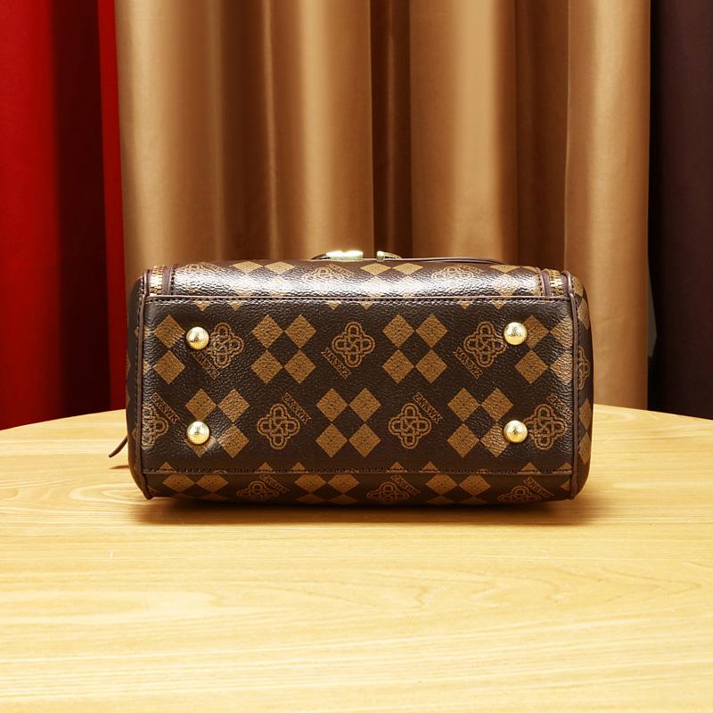 Check Crossbody Bag for Women  Red All Shoulder Bag  Temperament Net  Check Fashion Trend