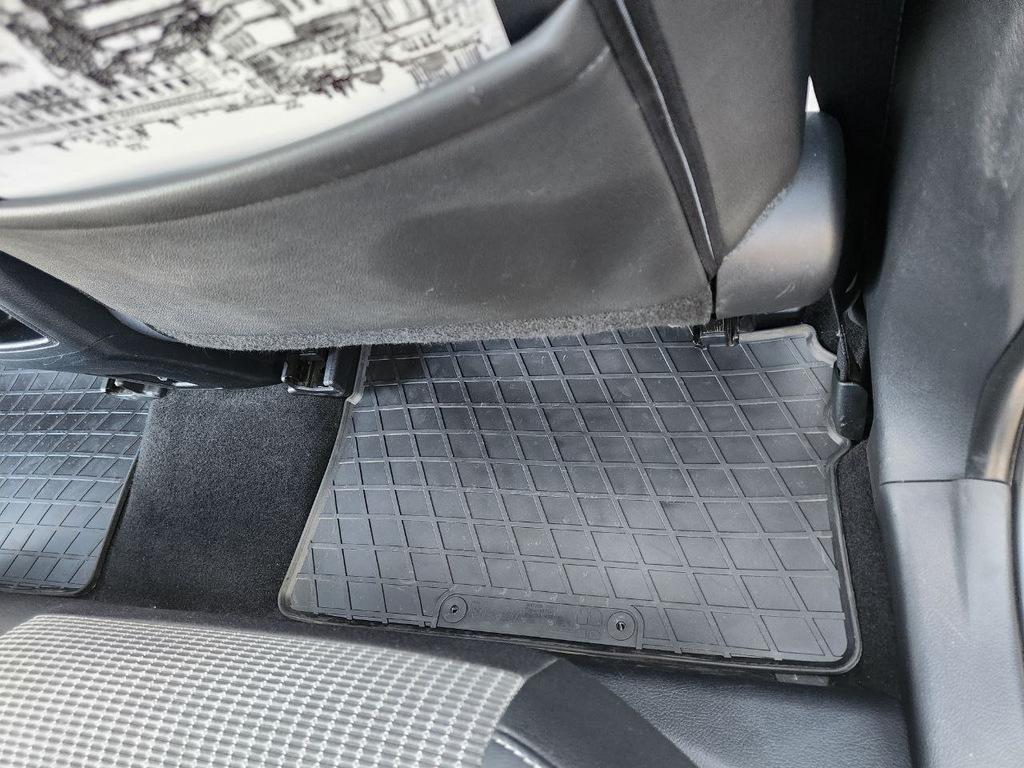 Rubber Mats (4 Pcs, Stingray Premium) for Toyota Auris 2012-2018