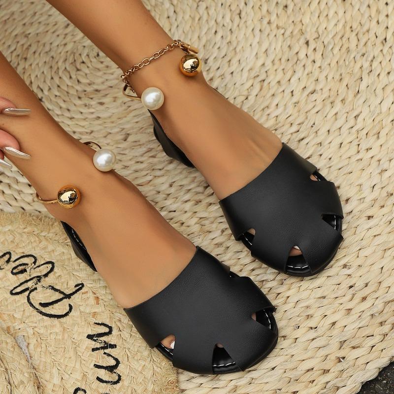 Fashion Women's Shoes On Sale 2024 New Summer Women's Sandals Closed Toe Solid Low-heeled Rubber Large Size Concise Beach Sandals Women
