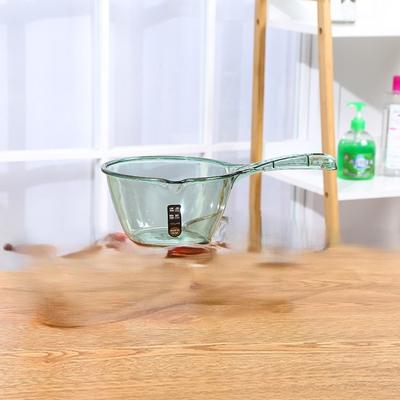 Duża, plastikowa chochla kuchenna z głęboką i pogrubioną rączką