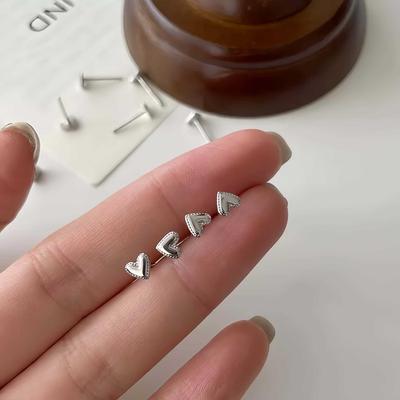 Exquisite 18 Karat Vergoldete s925 Sterling Silber Herz Ohrstecker für Damen - Einfaches und Vielseitiges Mini-Kuchenrand-Design