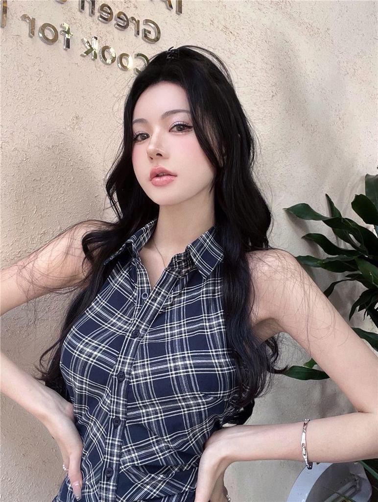 French Chic Sleeveless Polo Shirt & Plaid Skirt Set: Summer Waist-Cinching Button-Up Dress with Sweet & Spicy Style