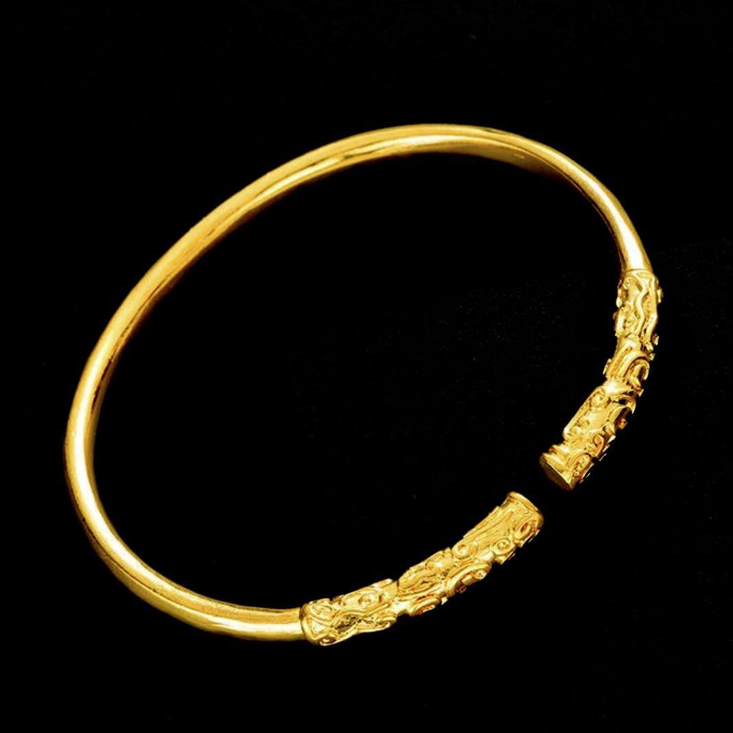 

Браслет-палка золотого цвета с золотым обручем и старинным методом открывания браслета для влюбленных one size