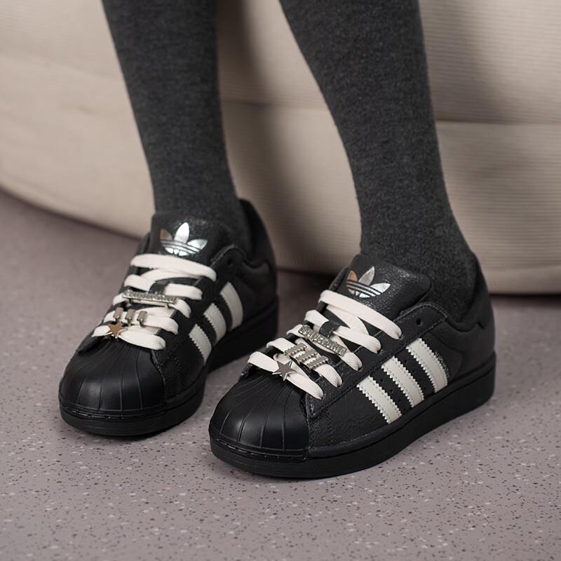 Adidas Women s SUPERSTAR Low-Top Sneakers IH1628 41