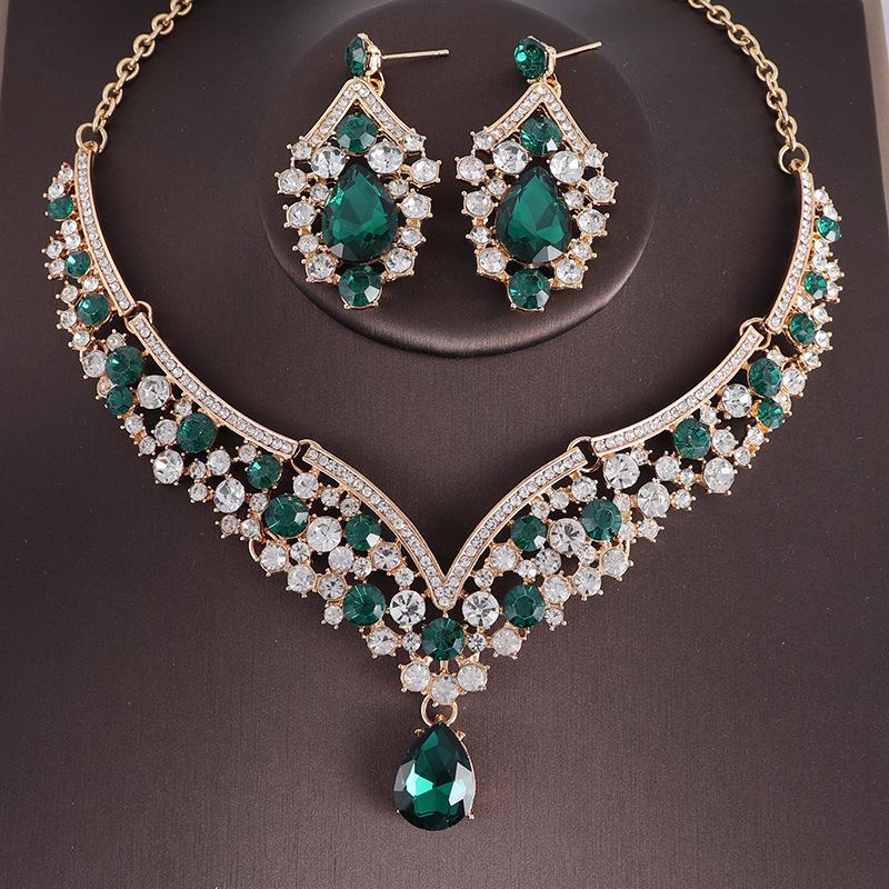 2026 Vintage Necklace Earrings Set Bridal Wedding Banquet Dress Accessories Exaggerated Luxury Crystal Accessories