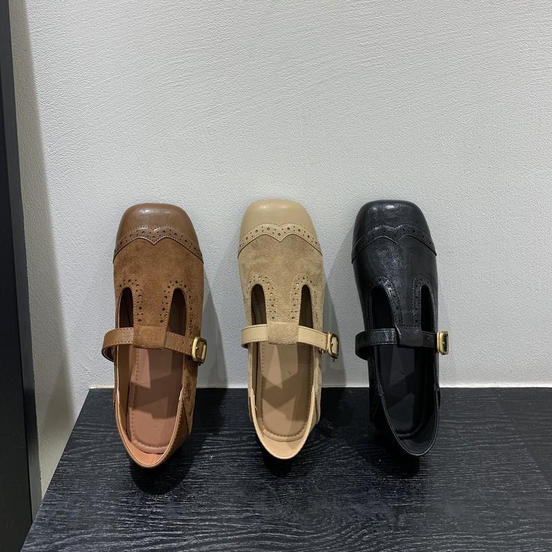 Retro Carved Square Head Shallow Mouth Single Shoes Flat-soled Small Leather Shoes Women's Niche Design French Mary Jane Shoes Autumn Women