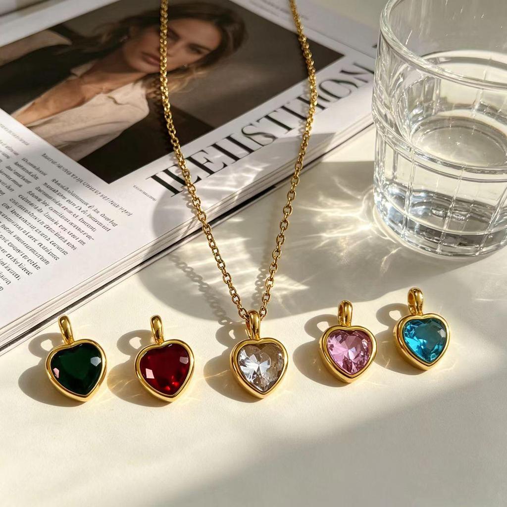 European Zircon Heart Pendant Necklace – Minimalist Luxury Titanium Steel Jewelry