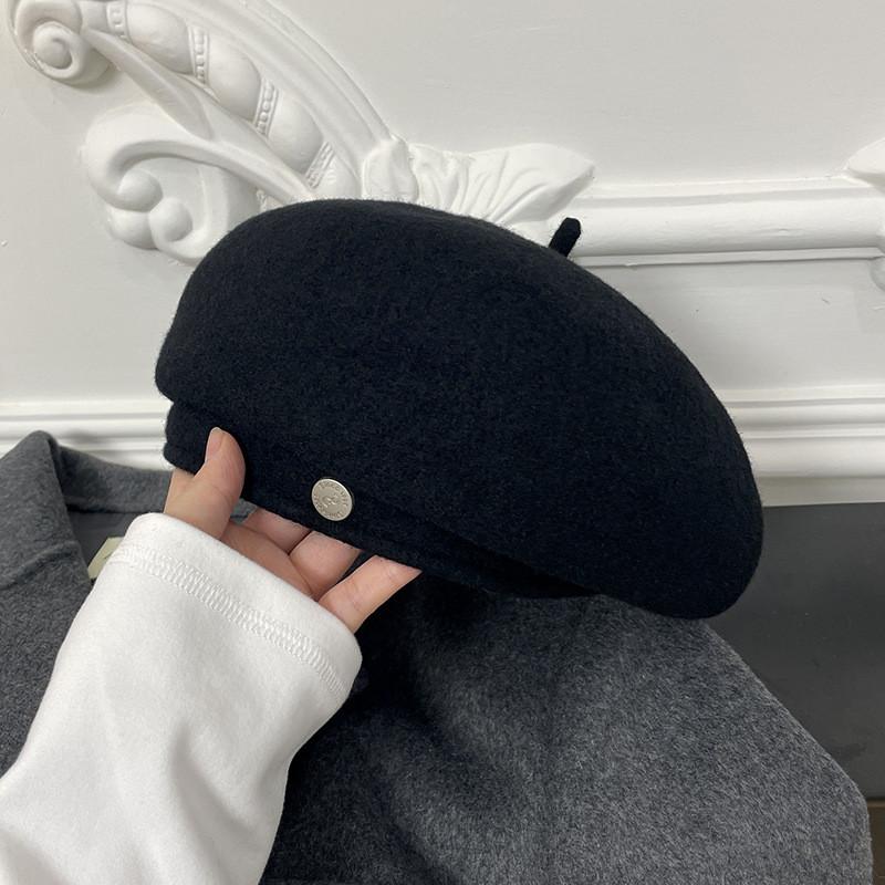 Classic Beret Hat For Women With Adjustable Fit In Wool Blend Material For Autumn Winter Fashion Black